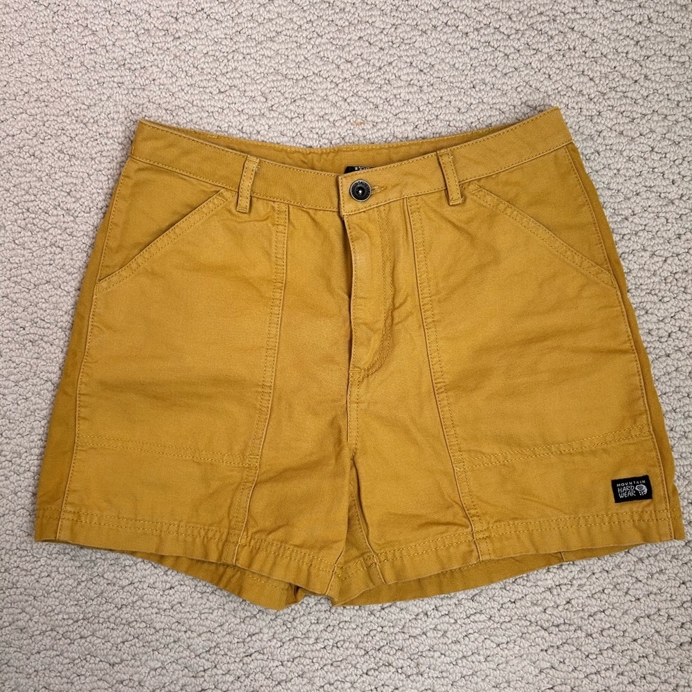 Mountain Hardwear size 0 yellow heavy duty cotton shorts.